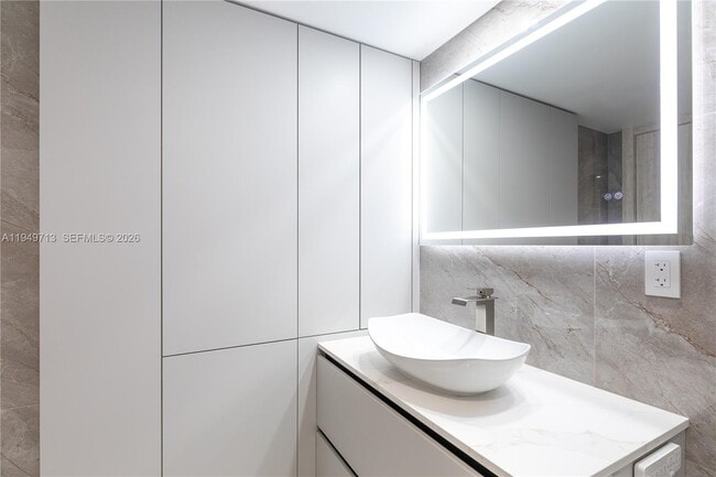 Building Photo - 2401 S Ocean Dr