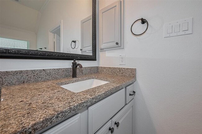 Building Photo - 155 Lindenberry Cir