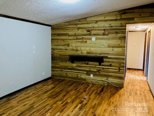 Building Photo - 1691 Hopewell Church Rd