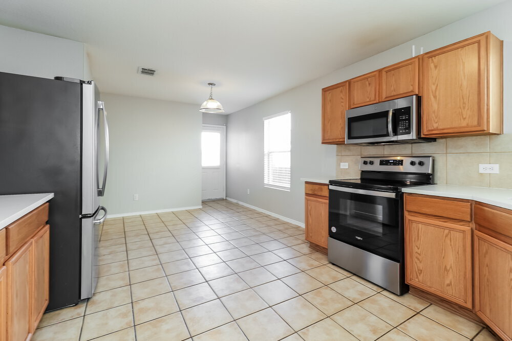 Building Photo - 4524 Waterford Dr
