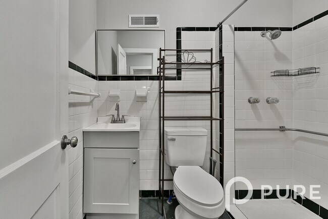 Building Photo - 1414 Mt Vernon St