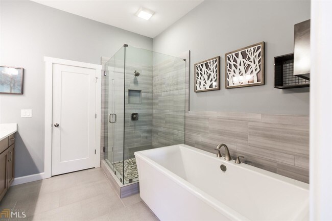 Building Photo - 3348 Turngate Ct