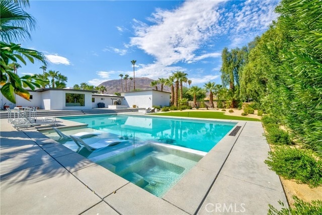Building Photo - 72408 Desert Dr