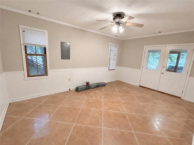 Building Photo - 3945 Fraser Cir