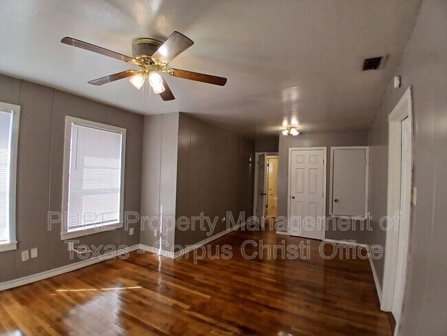 Building Photo - 4906 Kasper St