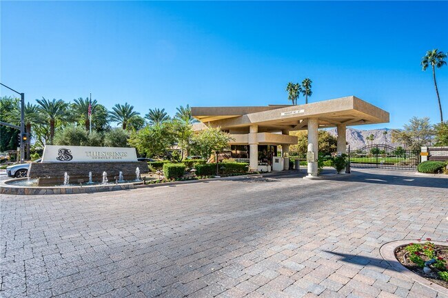 Building Photo - 95 Princeton Dr