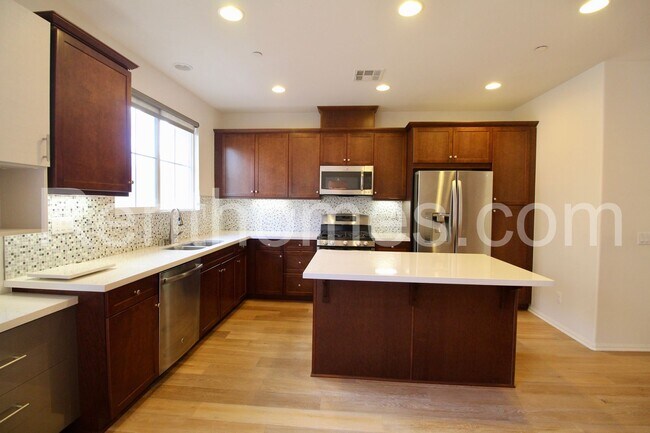 Building Photo - 1626 Waterlily Way