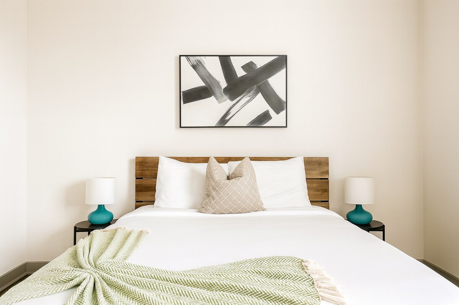 Building Photo - 111 E 4th St