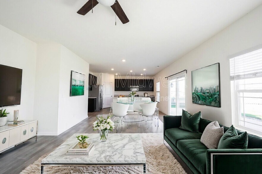 Building Photo - 1968 Fairmount Dr