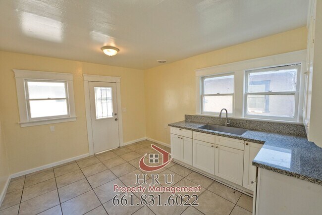 Building Photo - 126 Wilson Ave