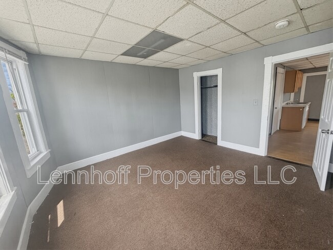 Building Photo - 82 Gershom Ave
