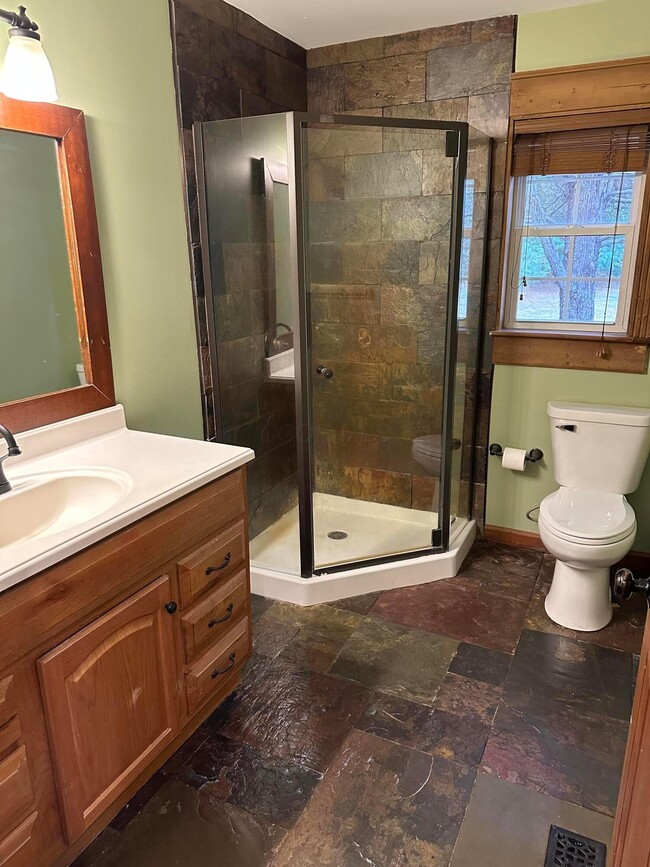 Building Photo - 4841 Julian Rd SW