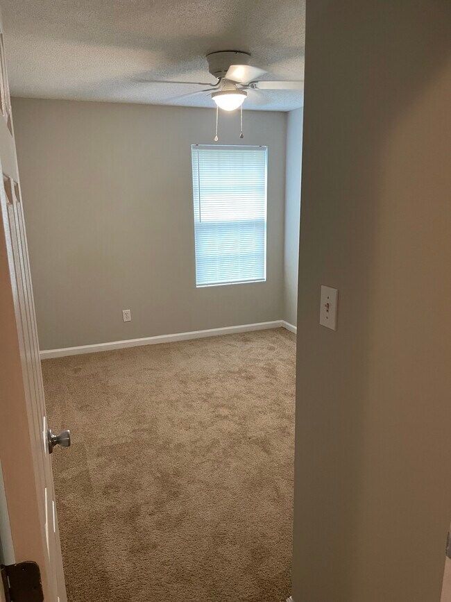 BEDROOM - 11483 S Glen St