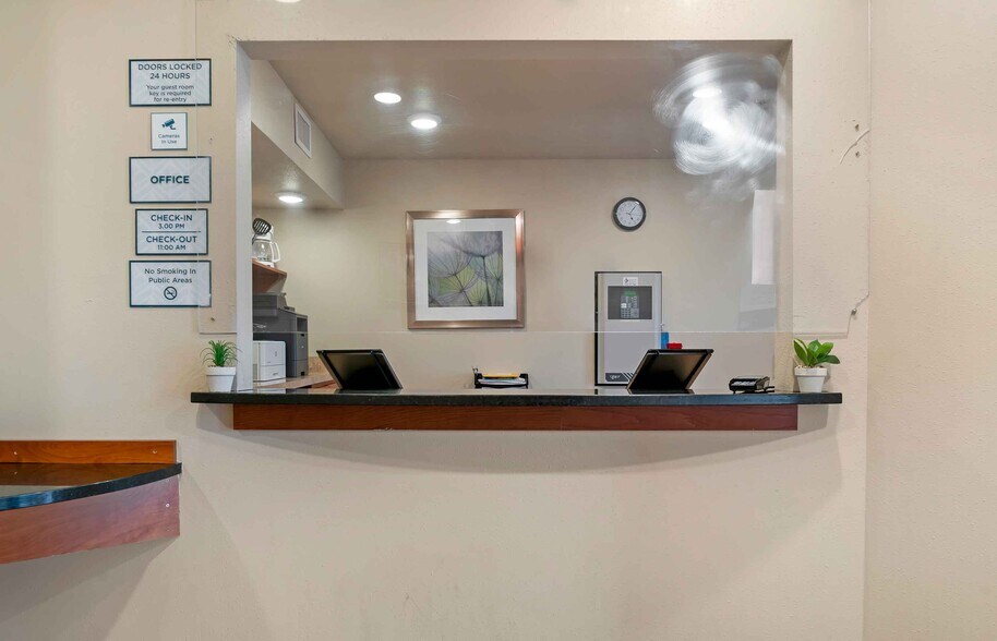 Building Photo - Furnished Studio-Grand Rapids - Wyoming