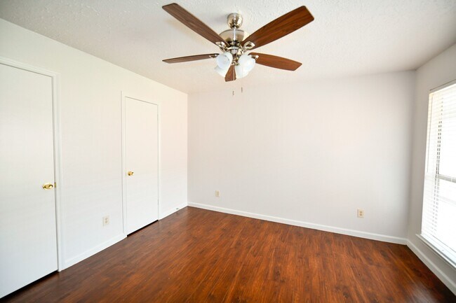 Building Photo - 13114 Careywood Dr