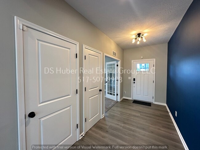 Building Photo - 2960 Medinah Dr