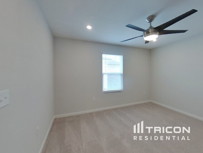 Building Photo - 68 Brazil Nut Cir