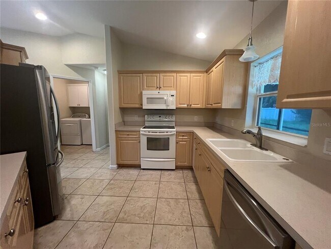 Building Photo - 1651 S Cranberry Blvd