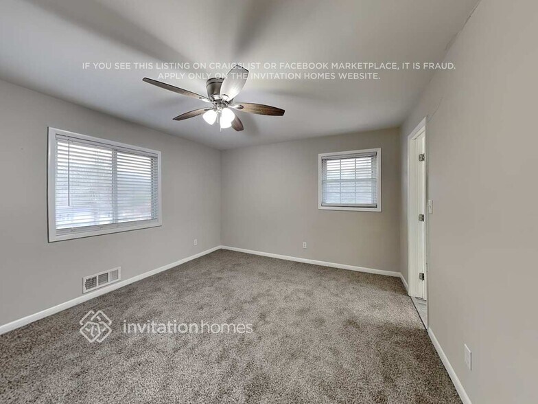 Building Photo - 2398 Lilla Cir SW