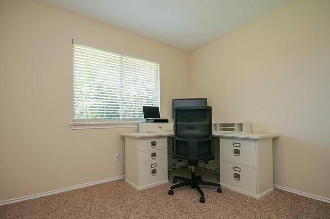 Building Photo - 3522 Pecan Point Dr