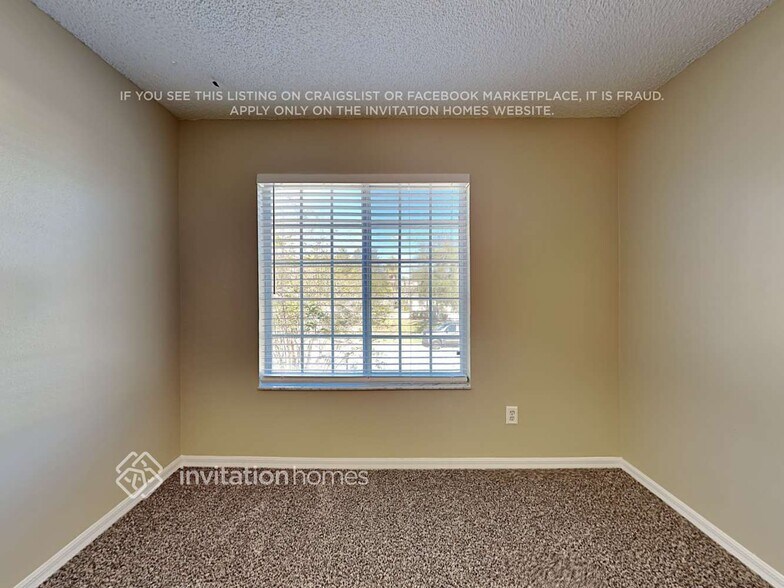 Building Photo - 15142 Quailmoor St