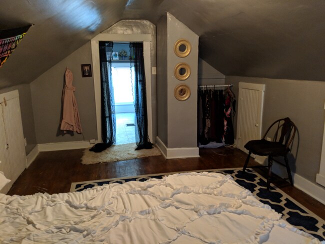 Building Photo - 57 Mayfield Ave