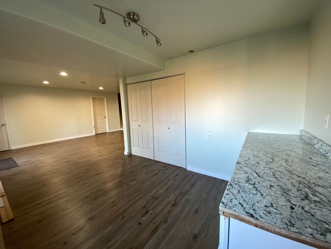 Building Photo - Move-In Special **$500 OFF your first mont...