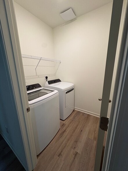 Building Photo - 9894 Chelsea Pk Trl