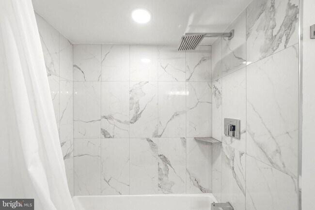 Building Photo - 4 Walnut St