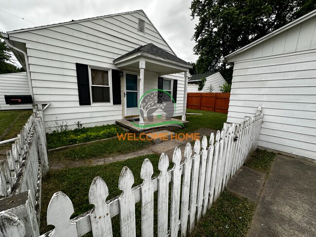 Building Photo - 22nd St