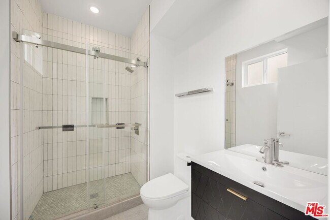 Building Photo - 11255 Hatteras St