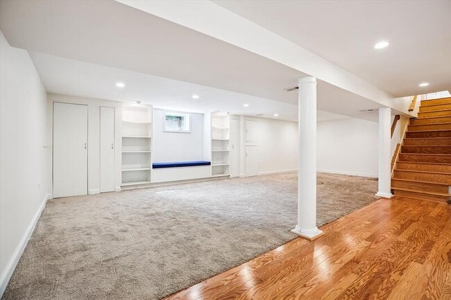 Building Photo - 121 Fleetwood Terrace