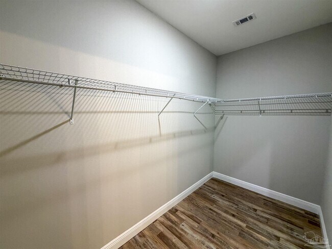 Building Photo - 1608 Toni St