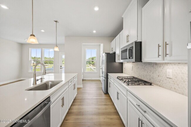 Building Photo - 20 Gramercy Dr