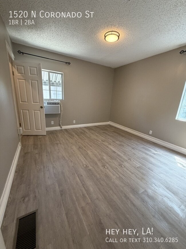 Building Photo - 1520 N Coronado St