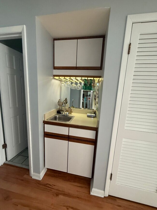 Building Photo - NEW OWNERS OF THIS FURNSIHED OFF-SEASON RE...
