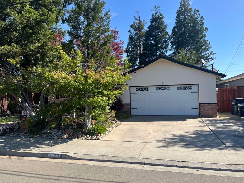 Building Photo - 4120 Pomona Way