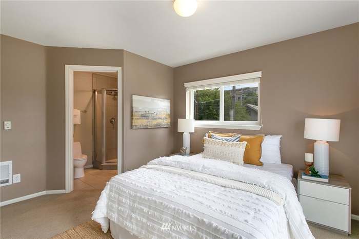 Primary bed - 1729 12th Ave S