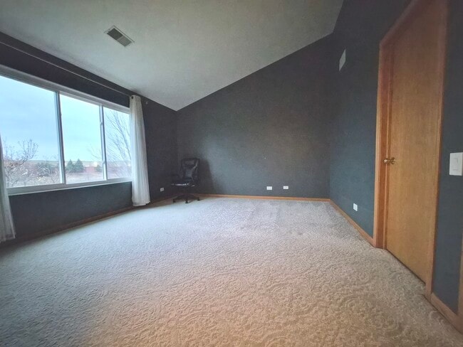 Building Photo - 2609 Carrolwood Rd