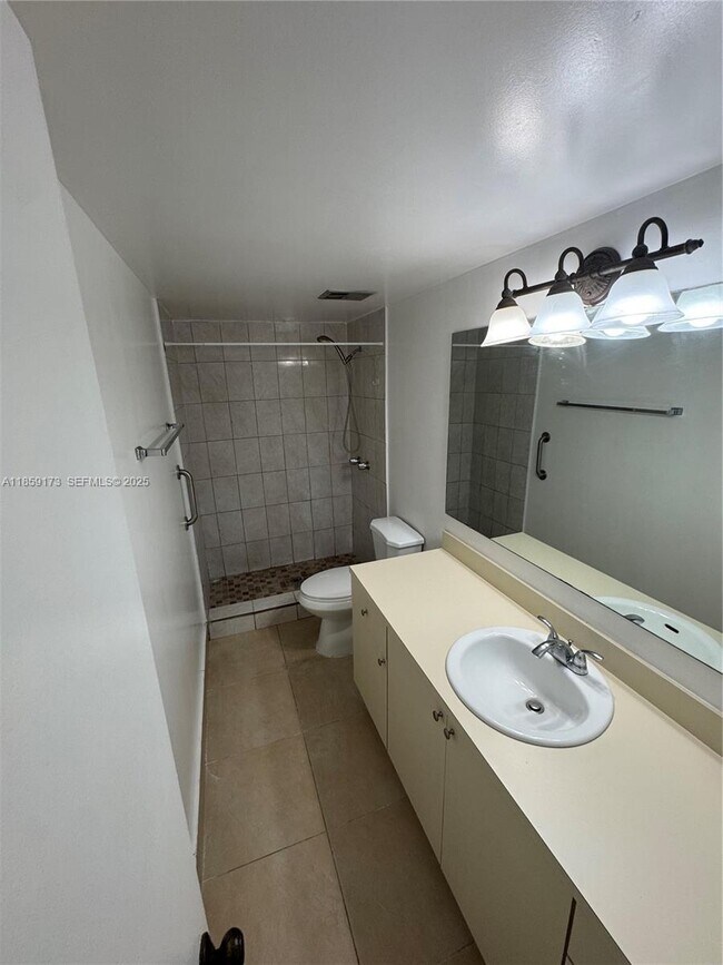 Building Photo - 6841 SW 147th Ave