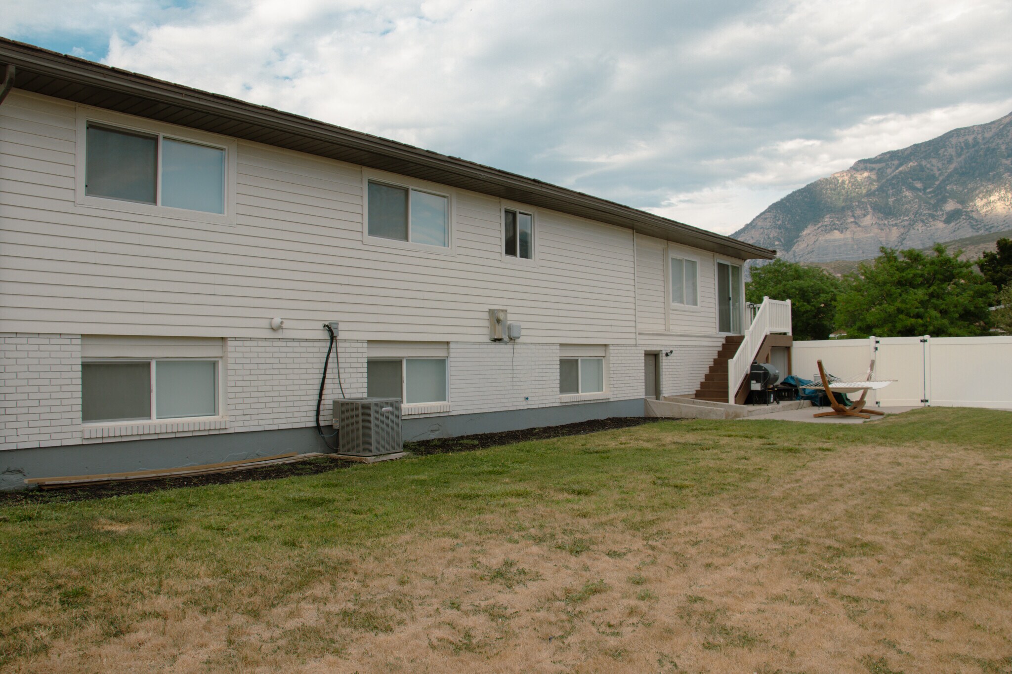 Building Photo - 1108 E 500 N