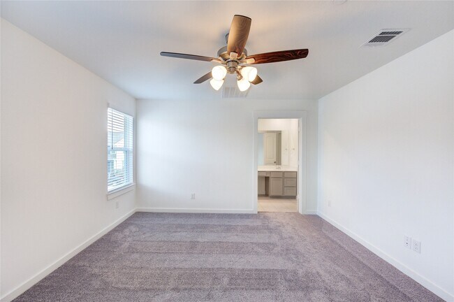 Building Photo - 11910 Carvalho Dr