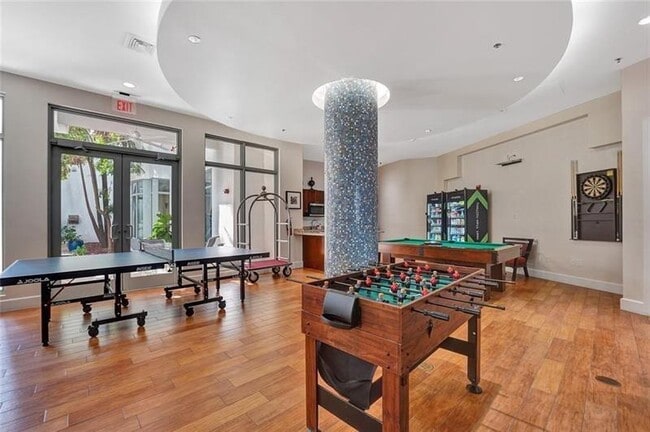 Building Photo - 1830 Radius Dr