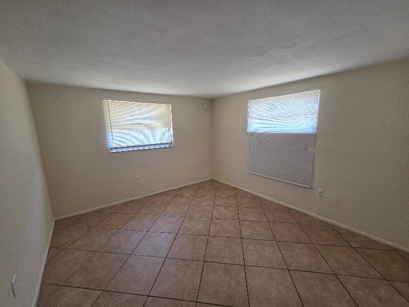 Building Photo - 7225 Rosarian Dr