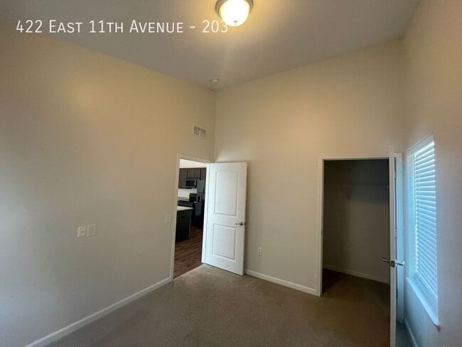 Building Photo - 422 E 11th Ave