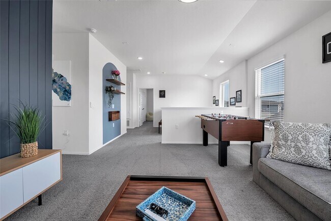 Building Photo - 12520 Anthology St