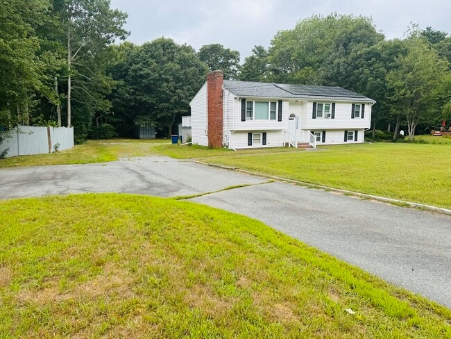 Building Photo - 18 Weaver St