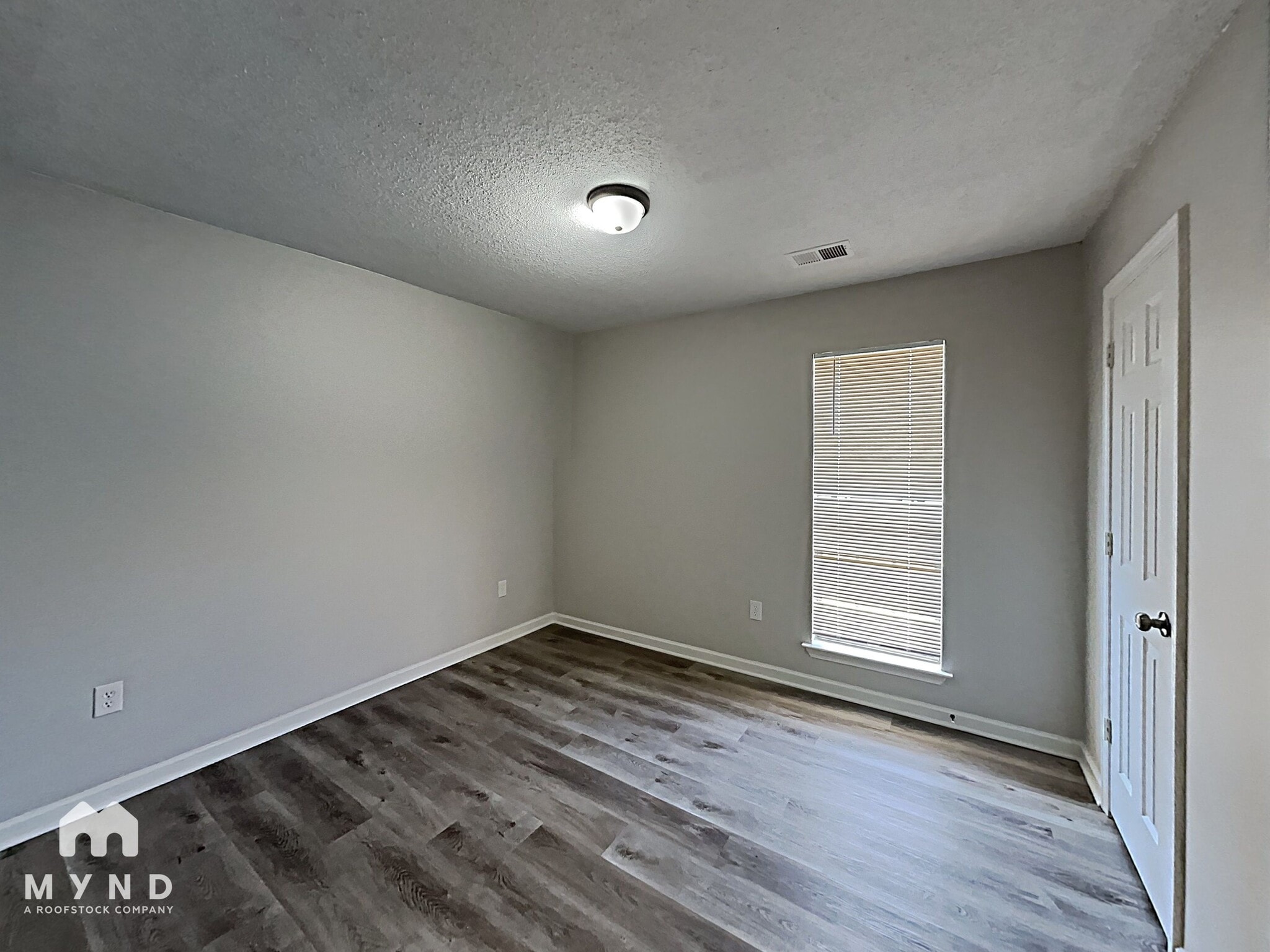 Building Photo - 5612 Kaitlyn Dr W