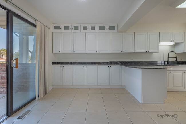 Building Photo - 713 Mariners Point