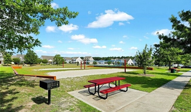 Building Photo - Coming Available!